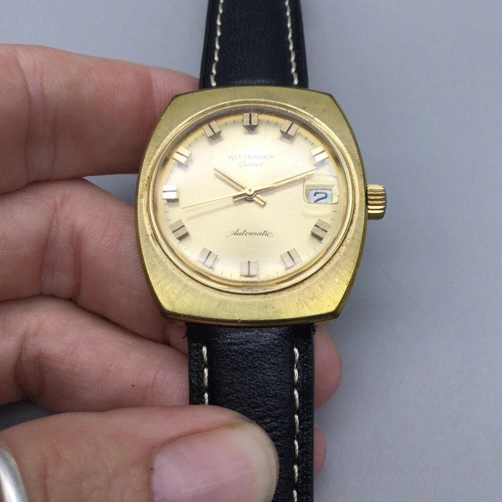 Vintage Wittnauer Geneve Mens Watch 33mm Champagne Dial Auto Date Black Leather